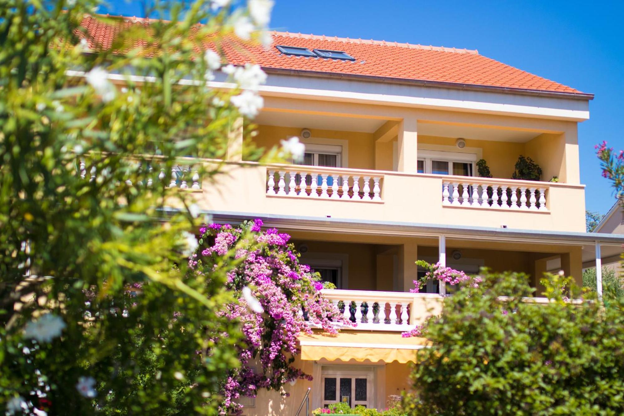 Apartments City Center Dekanic كرك المظهر الخارجي الصورة